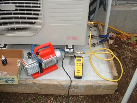 sua-dien-lanh-tai-thanh-hoa-nap-gas-dieu-hoa-2