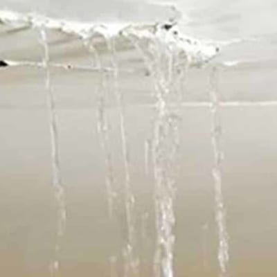 sua-dieu-hoa-chay-nuoc