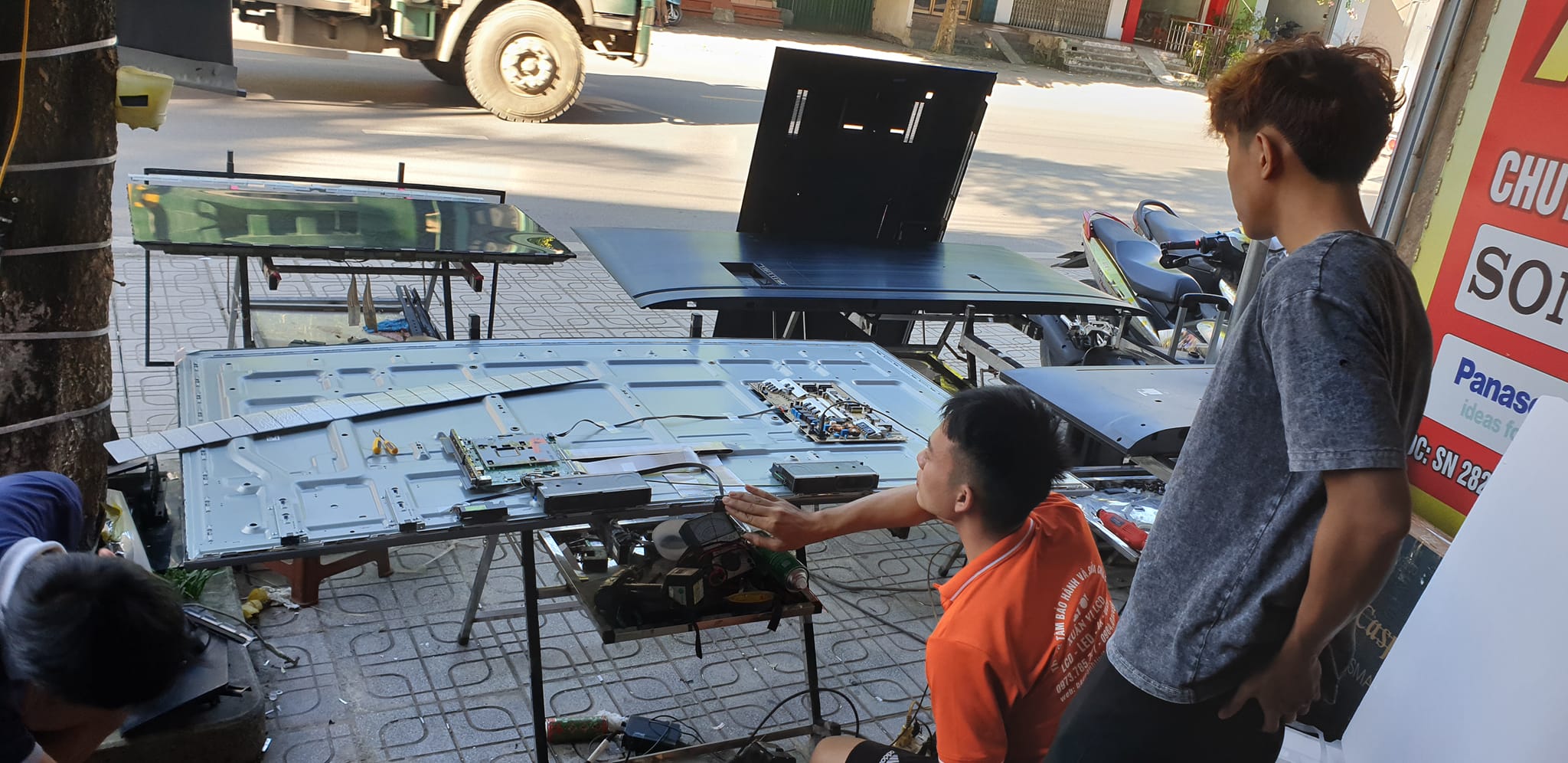 thay-nam-hinh-tivi-tai-thanh-hoa